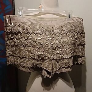 Lace/ crotchet shorts new with out tags